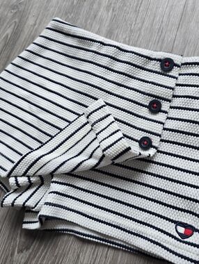 Tommy Hilfiger GIRLS Shorts Skort Style Striped Knit Skirt w/ Button Front Size5